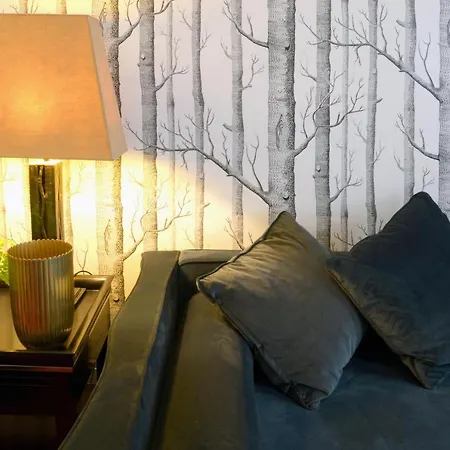 Tales Apartment *