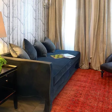 Tales Apartment
